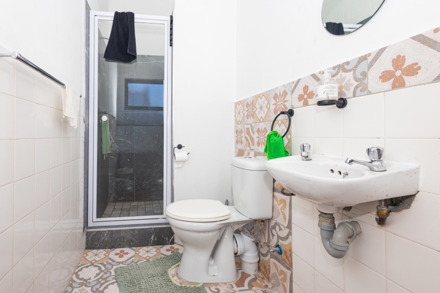 4 Bedroom Property for Sale in Loevenstein Western Cape